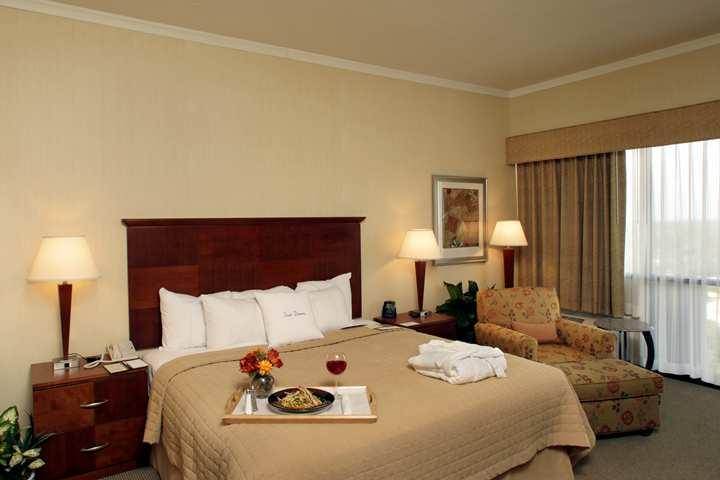 Doubletree By Hilton Hotel Tallahassee Esterno foto