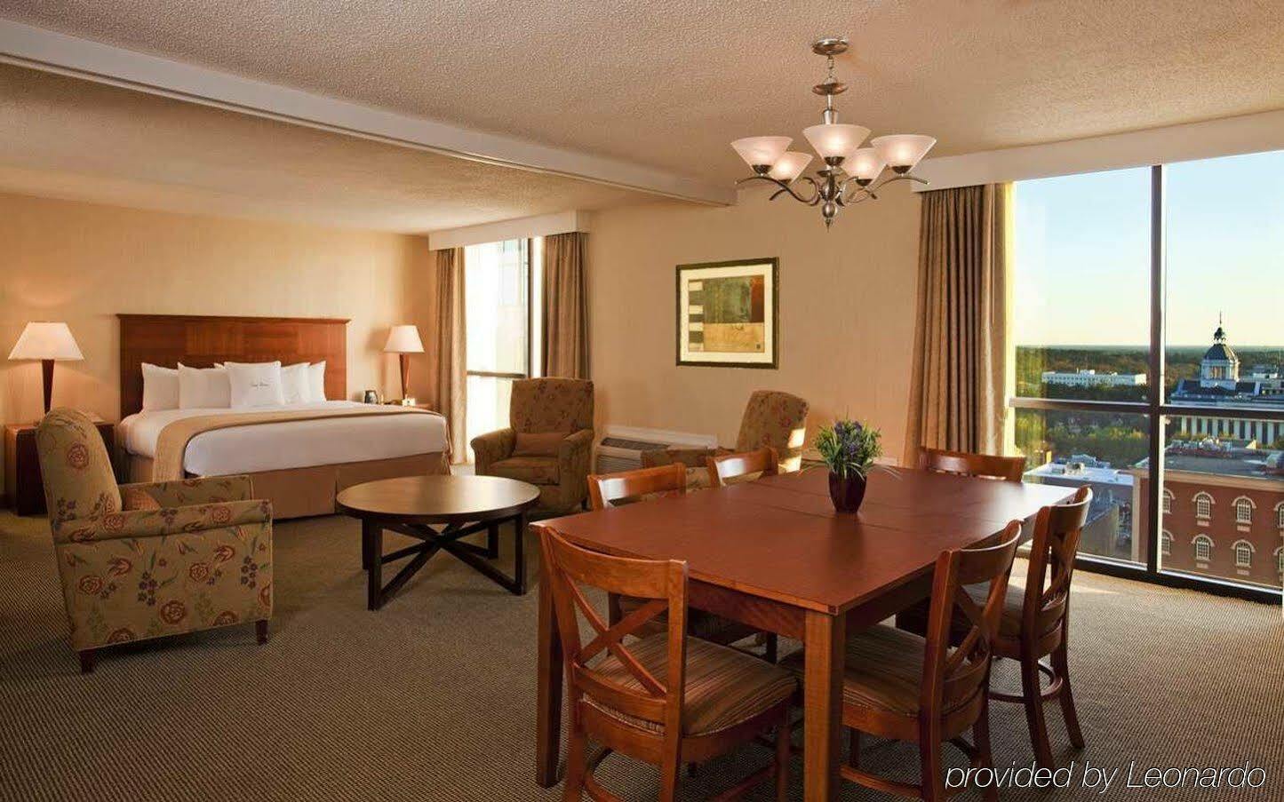Doubletree By Hilton Hotel Tallahassee Esterno foto
